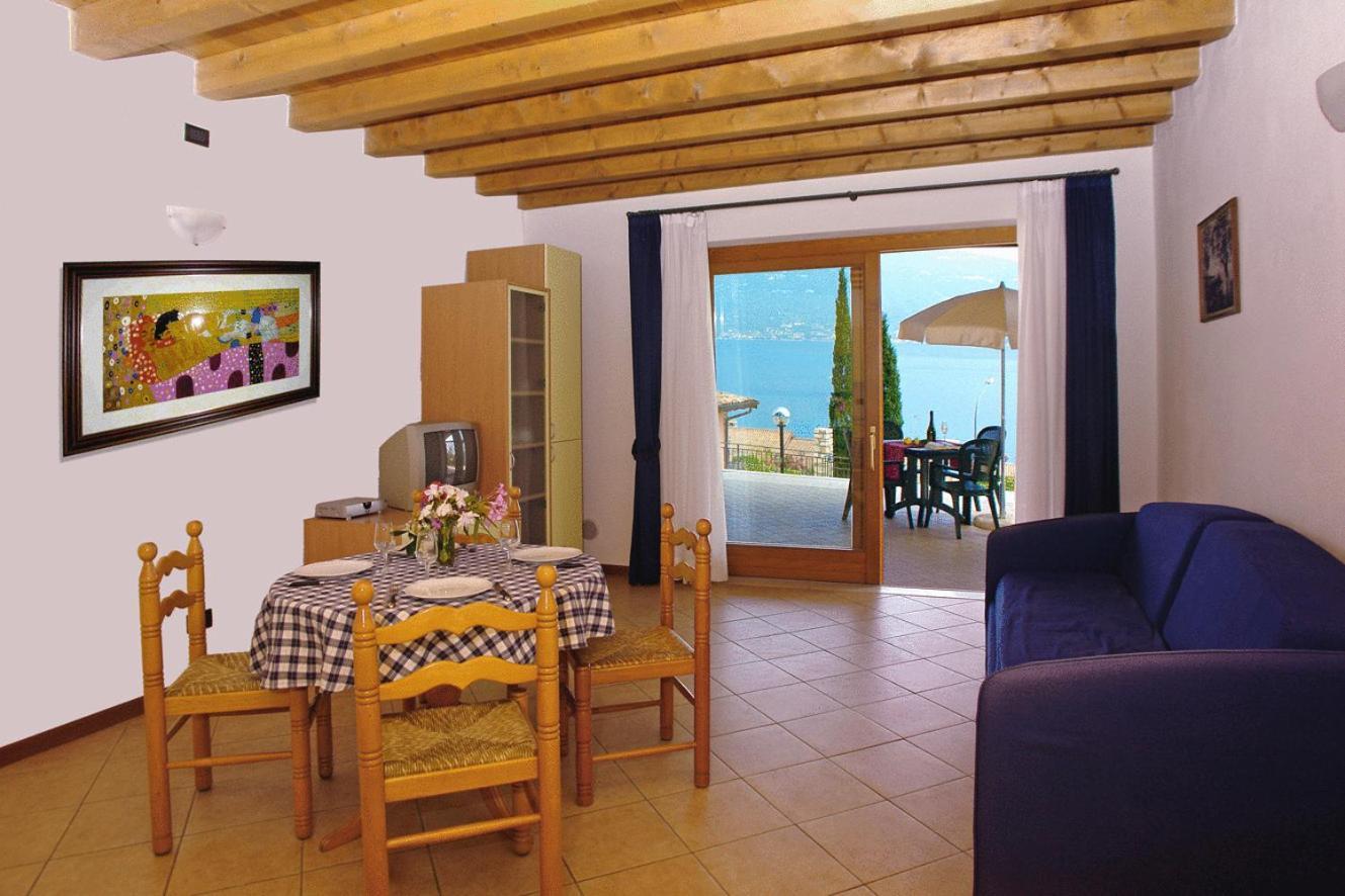 Residence Borgo Dei Limoni - Appartamenti Con Garage Gargnano Extérieur photo