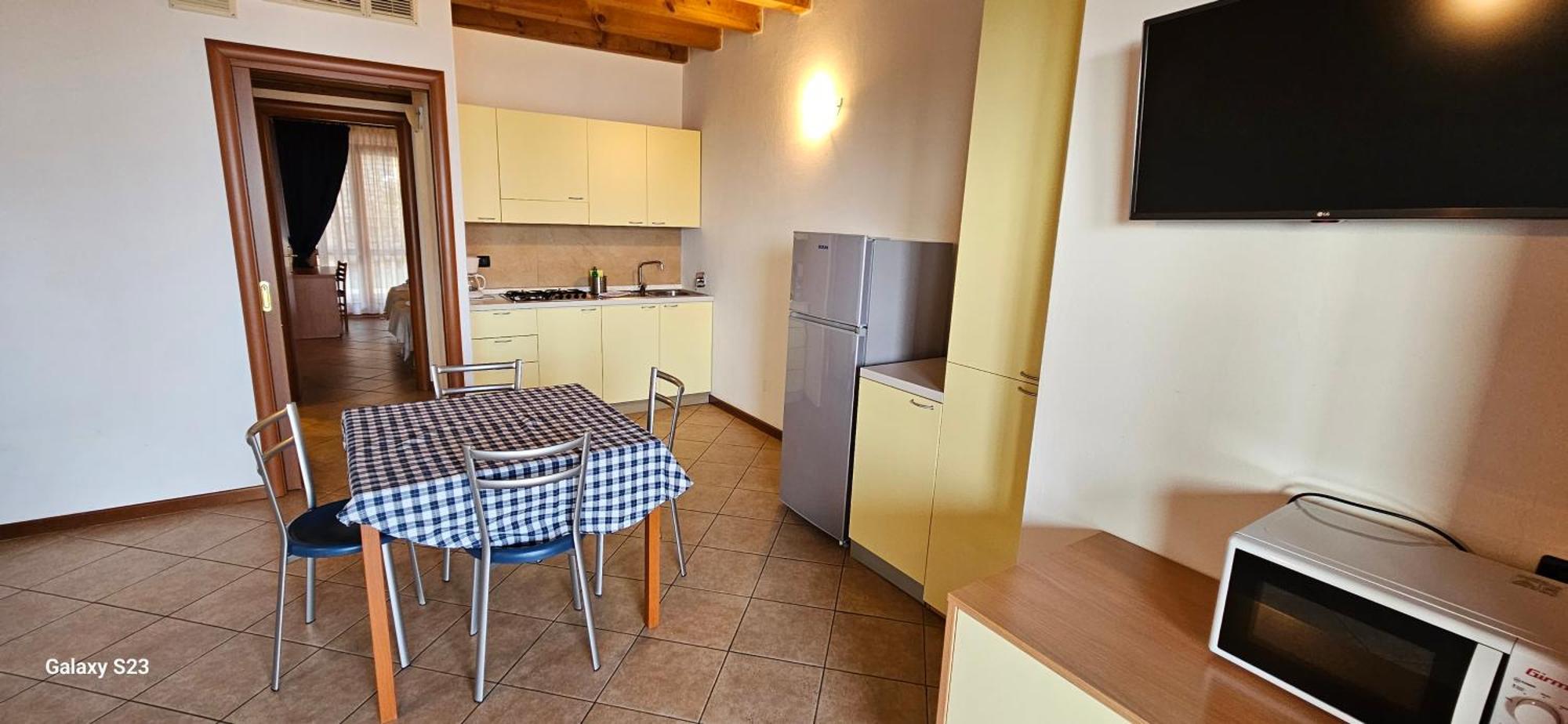 Residence Borgo Dei Limoni - Appartamenti Con Garage Gargnano Extérieur photo