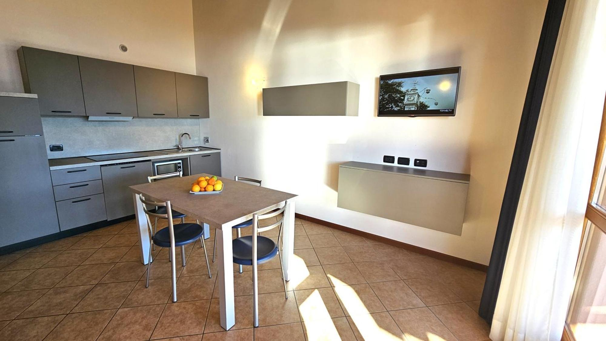 Residence Borgo Dei Limoni - Appartamenti Con Garage Gargnano Extérieur photo