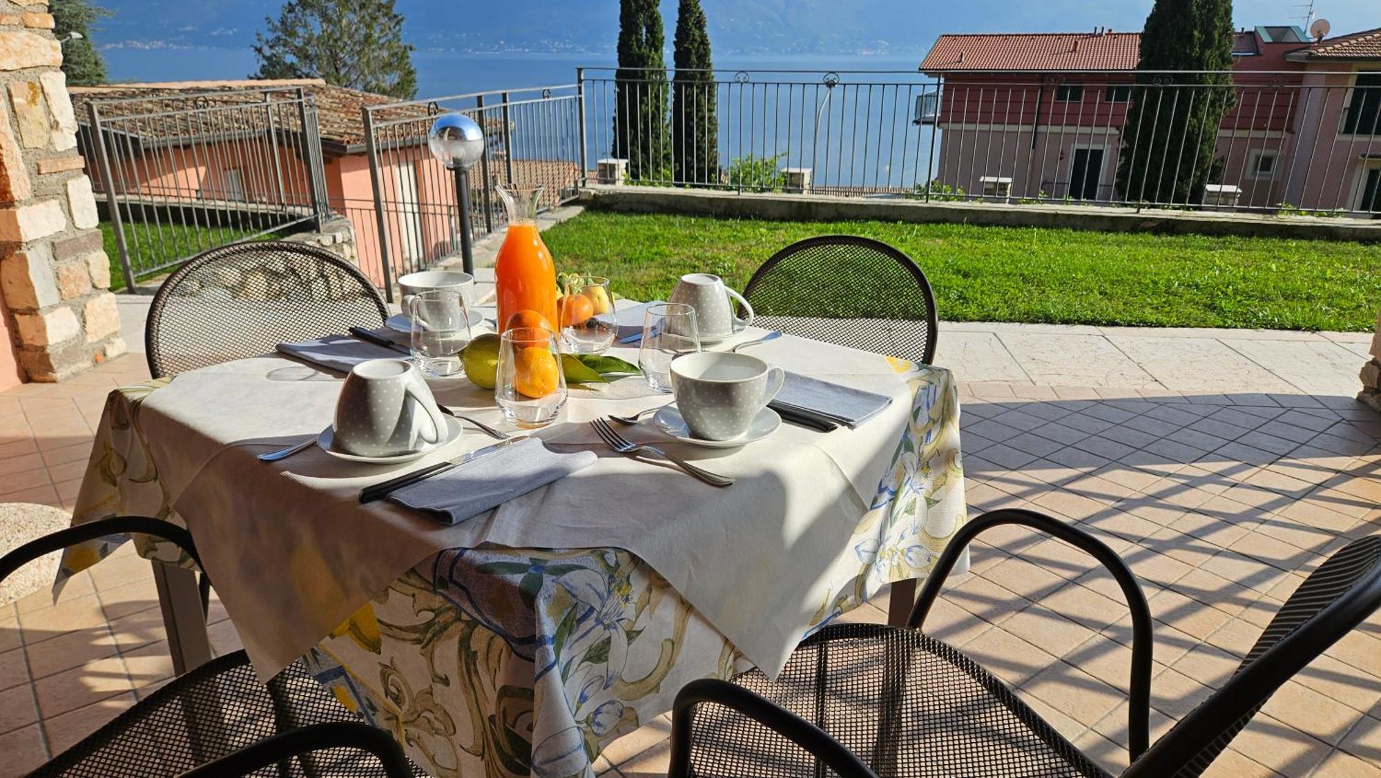 Residence Borgo Dei Limoni - Appartamenti Con Garage Gargnano Extérieur photo