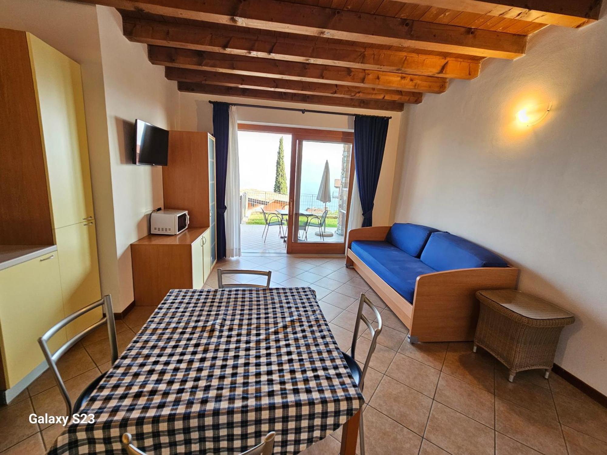 Residence Borgo Dei Limoni - Appartamenti Con Garage Gargnano Extérieur photo