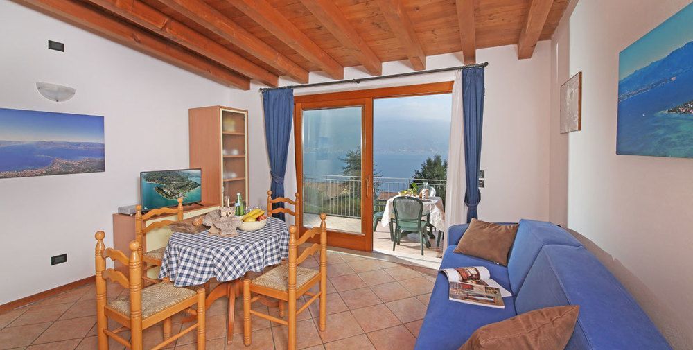 Residence Borgo Dei Limoni - Appartamenti Con Garage Gargnano Extérieur photo