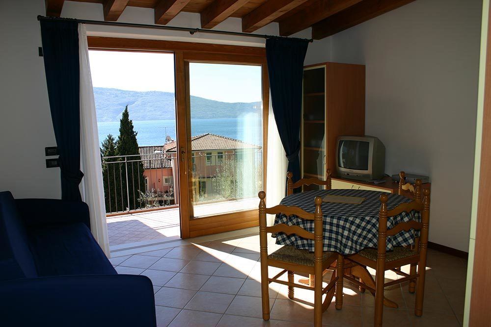 Residence Borgo Dei Limoni - Appartamenti Con Garage Gargnano Extérieur photo